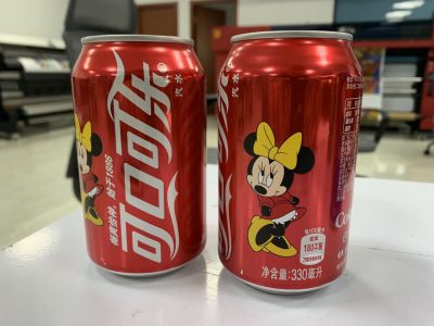 萬能平板UV打印機可以打印圓柱體嗎？ image